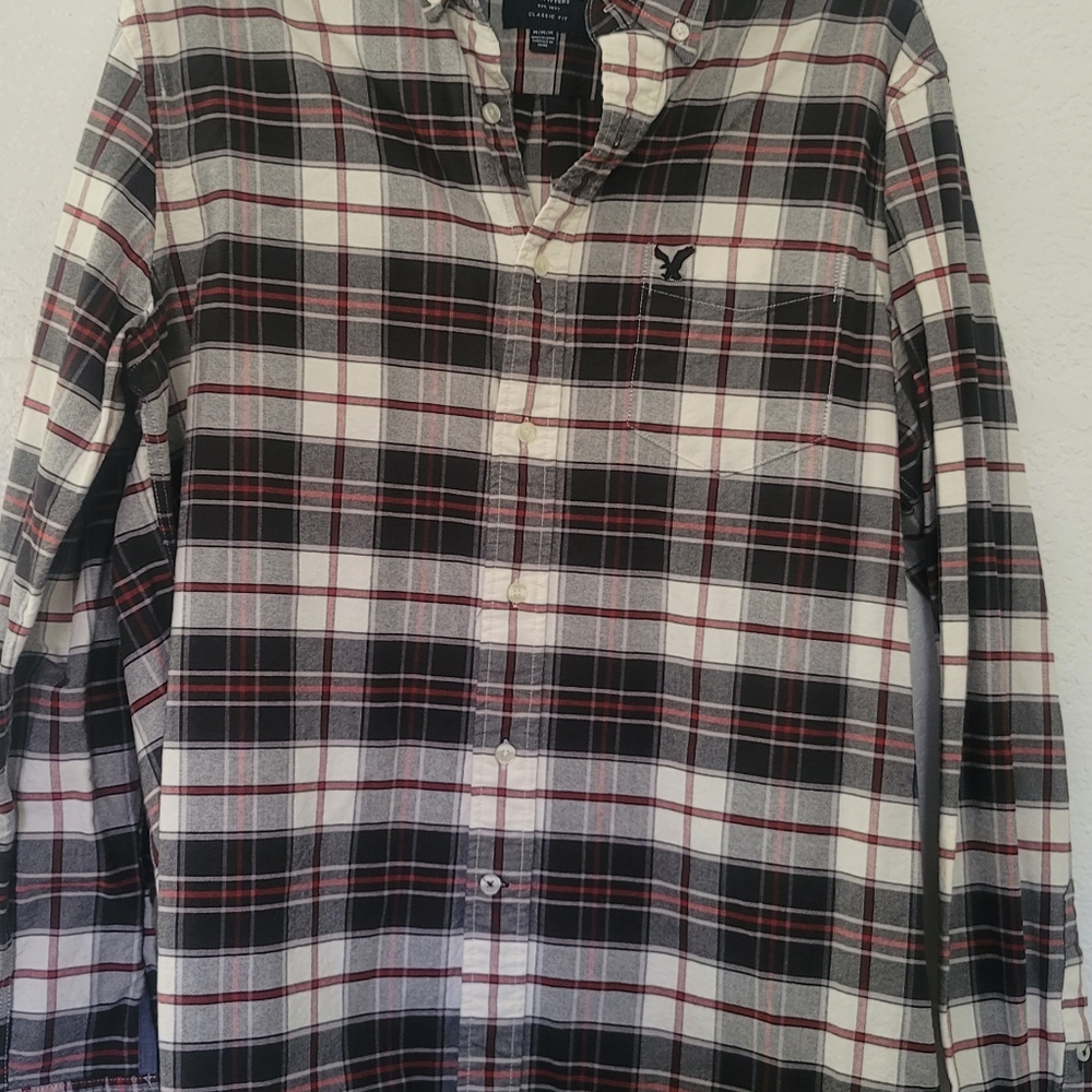 American Eagle, size M, red black white
